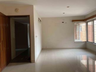  sqm Living Size Residential Properties for Sale in Eskaton