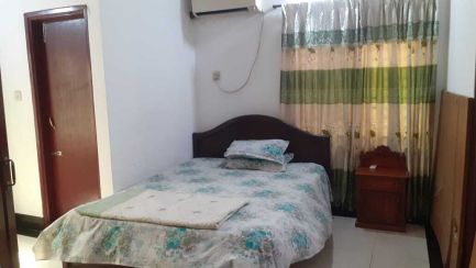 1550 sqm Land Size Residential Properties for Rent