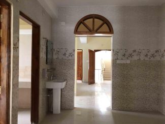  sqm Living Size Residential Properties for Rent in Bashundhara R-A