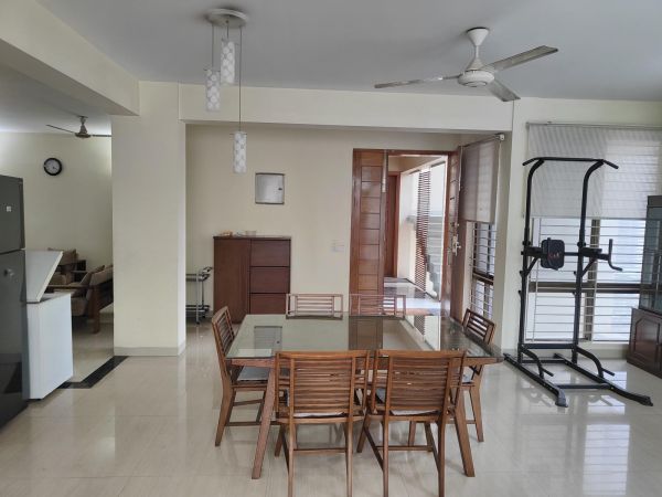 3 Bedrooms Residential Properties for Rent