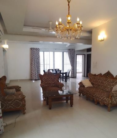 4 Bedrooms Residential Properties for Rent