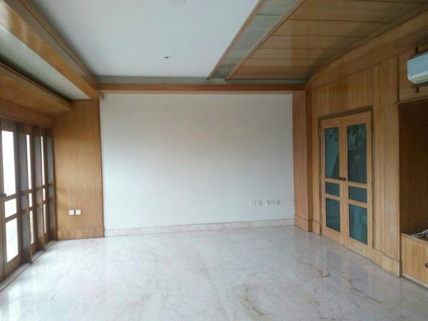 5 Bedrooms Residential Properties for Rent