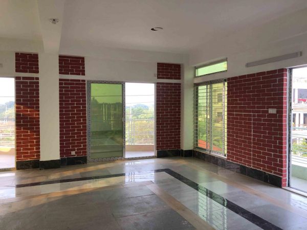 Bedrooms Commercial Properties for Rent