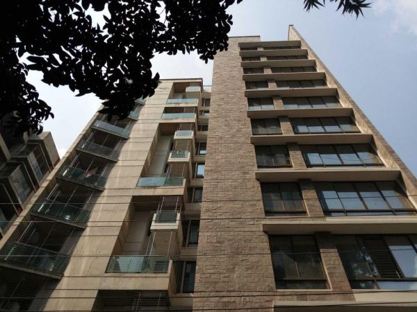 4 Bedrooms Residential Properties for Rent