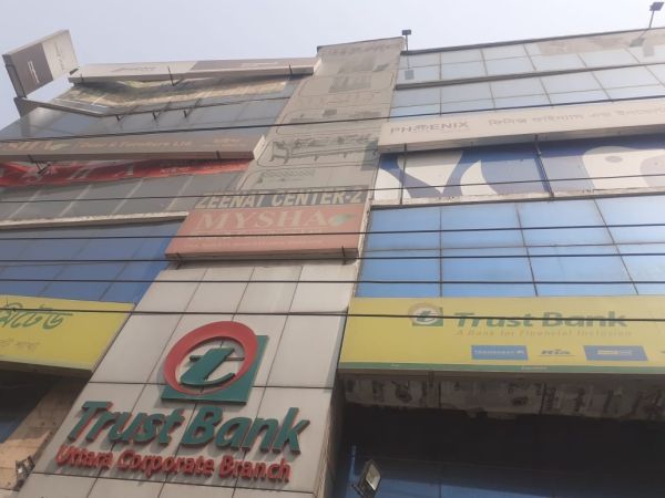  Bedrooms Commercial Properties for Rent