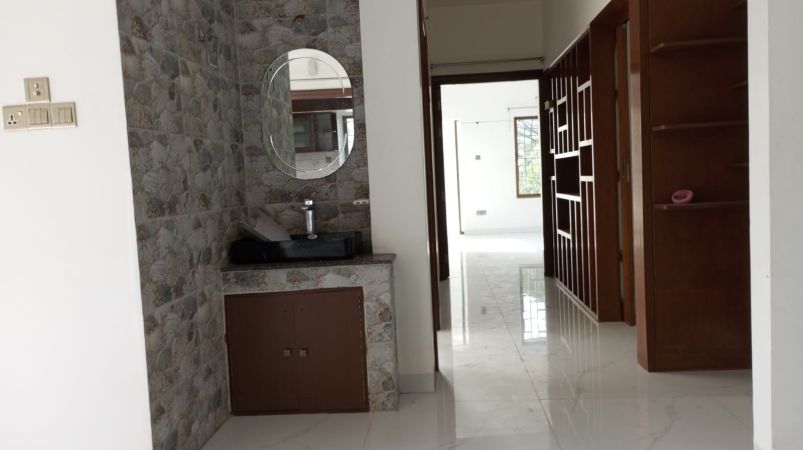 3 Bedrooms Residential Properties for Rent