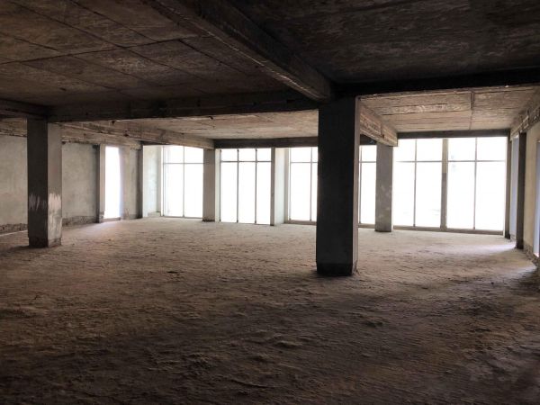  Bedrooms Commercial Properties for Rent