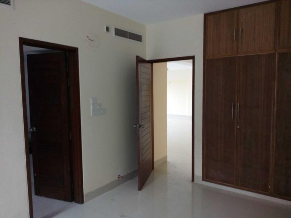 4 Bedrooms Residential Properties for Rent