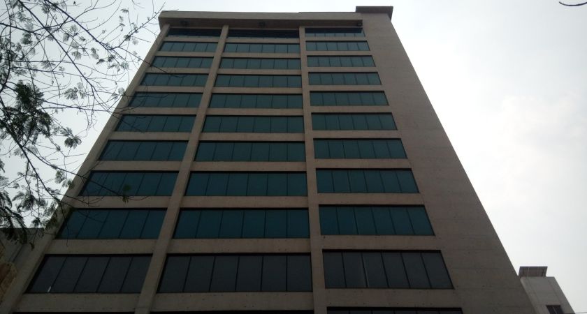  Bedrooms Commercial Properties for Sale
