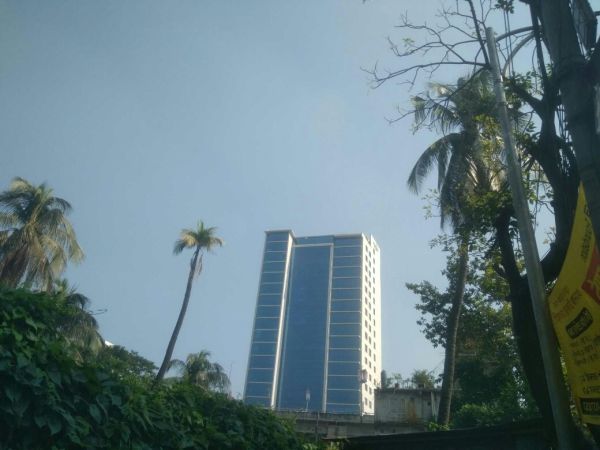  Bedrooms Commercial Properties for Rent