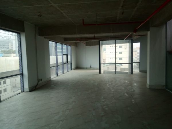  Bedrooms Commercial Properties for Rent