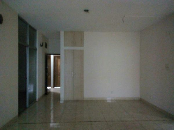 3 Bedrooms Residential Properties for Rent