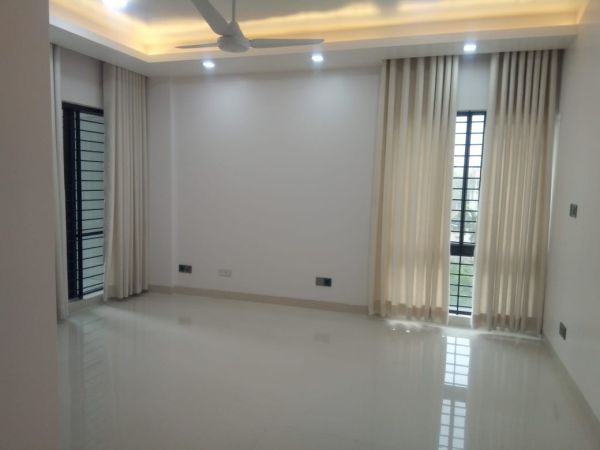 3 Bedrooms Residential Properties for Rent