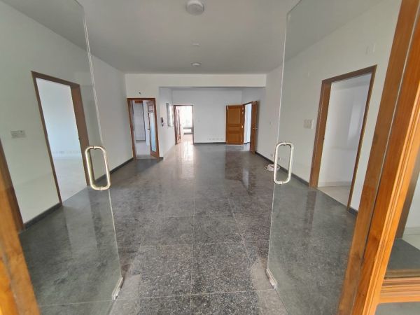 5 Bedrooms Residential Properties for Rent
