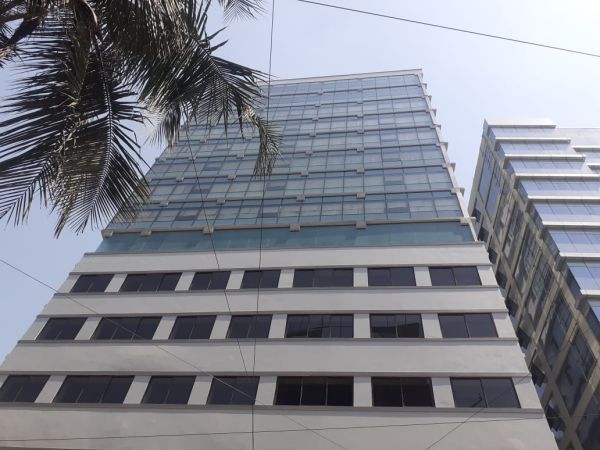  Bedrooms Commercial Properties for Rent