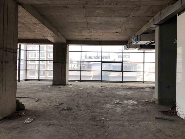  Bedrooms Commercial Properties for Rent