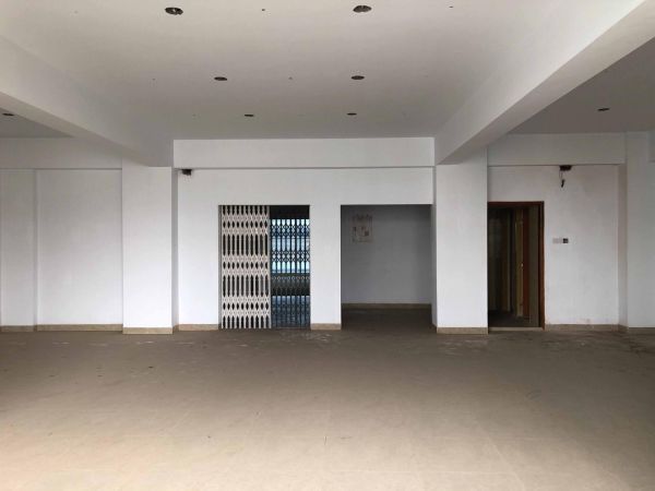  Bedrooms Commercial Properties for Rent