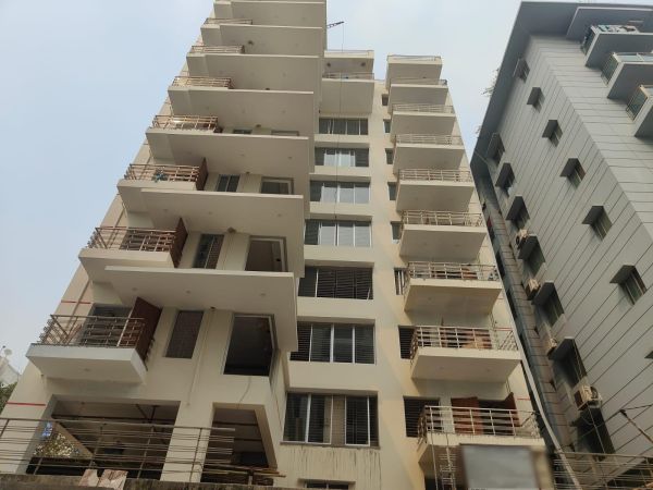 4 Bedrooms Residential Properties for Rent