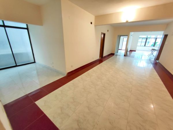 4 Bedrooms Residential Properties for Rent