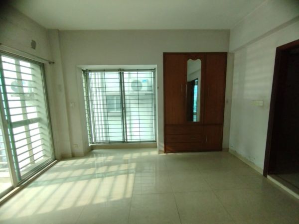 3 Bedrooms Residential Properties for Rent