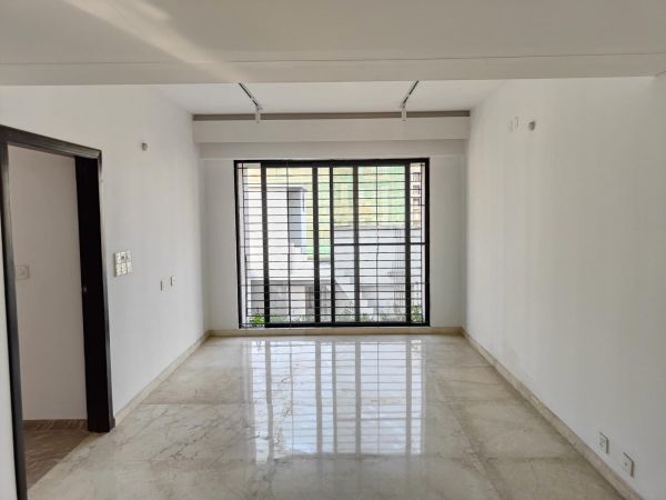 4 Bedrooms Residential Properties for Rent