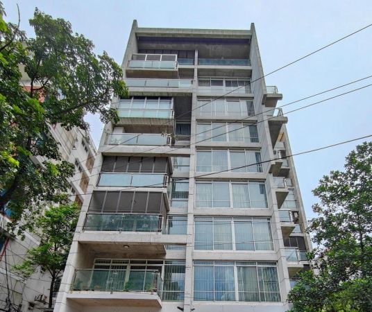 4 Bedrooms Residential Properties for Rent