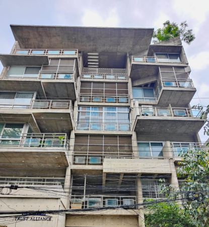 4 Bedrooms Residential Properties for Rent