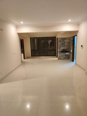 4 Bedrooms Residential Properties for Rent