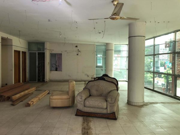  Bedrooms Commercial Properties for Rent