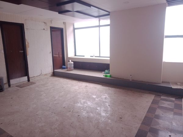  Bedrooms Commercial Properties for Rent