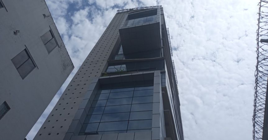  Bedrooms Commercial Properties for Rent