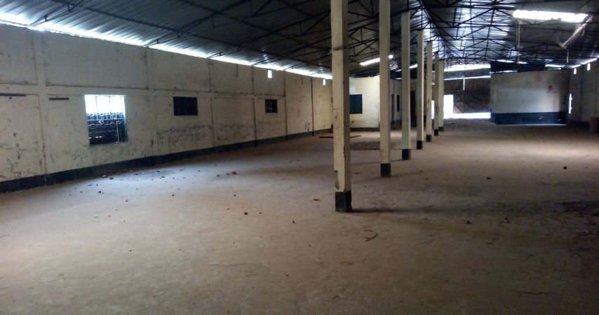  Bedrooms Commercial Properties for Rent