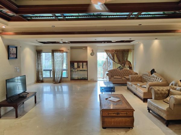 3 Bedrooms Residential Properties for Rent