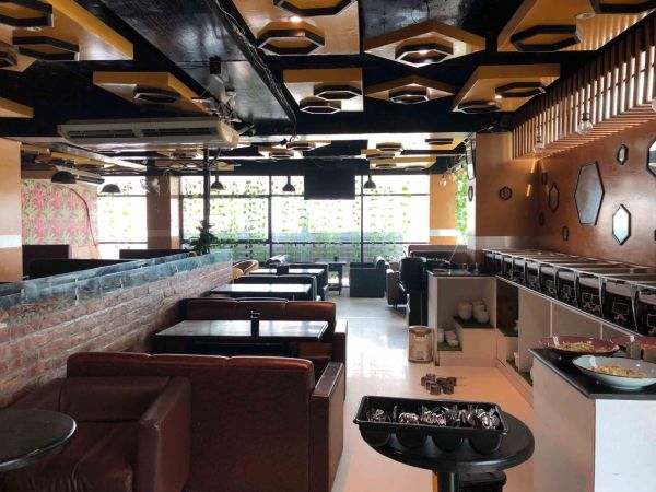  Bedrooms Commercial Properties for Rent
