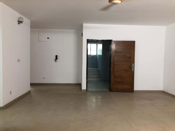 3 Bedrooms Residential Properties for Rent