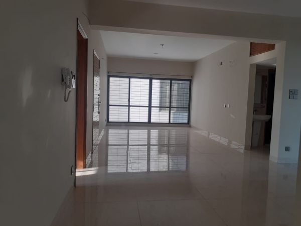 3 Bedrooms Residential Properties for Rent