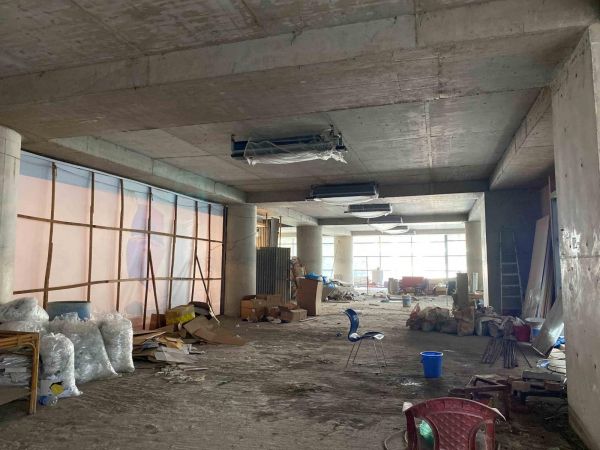  Bedrooms Commercial Properties for Rent