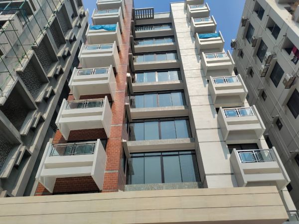 3 Bedrooms Residential Properties for Rent