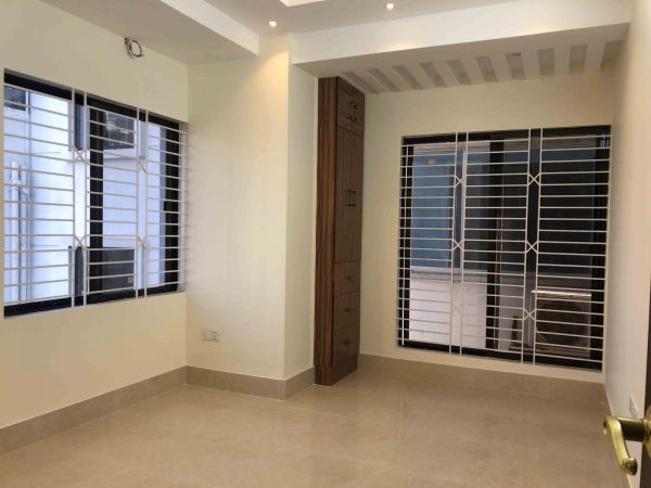 3 Bedrooms Residential Properties for Rent
