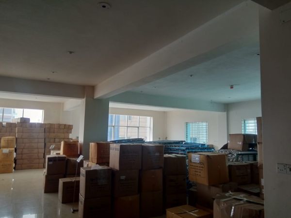  Bedrooms Commercial Properties for Rent