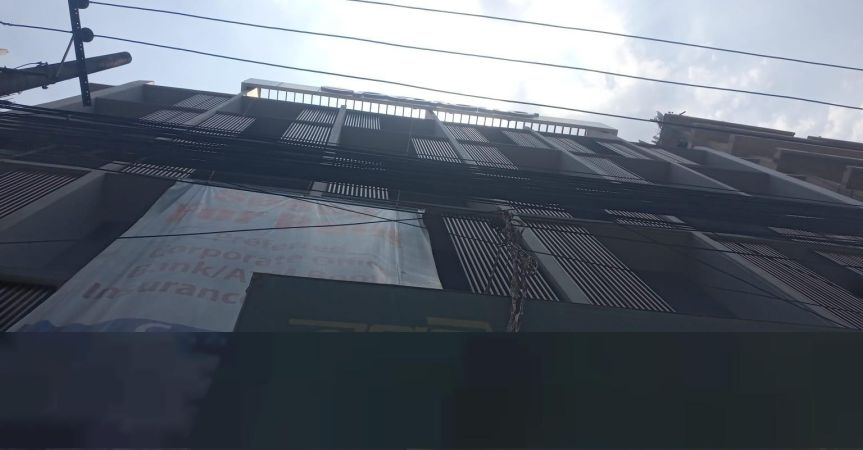  Bedrooms Commercial Properties for Rent