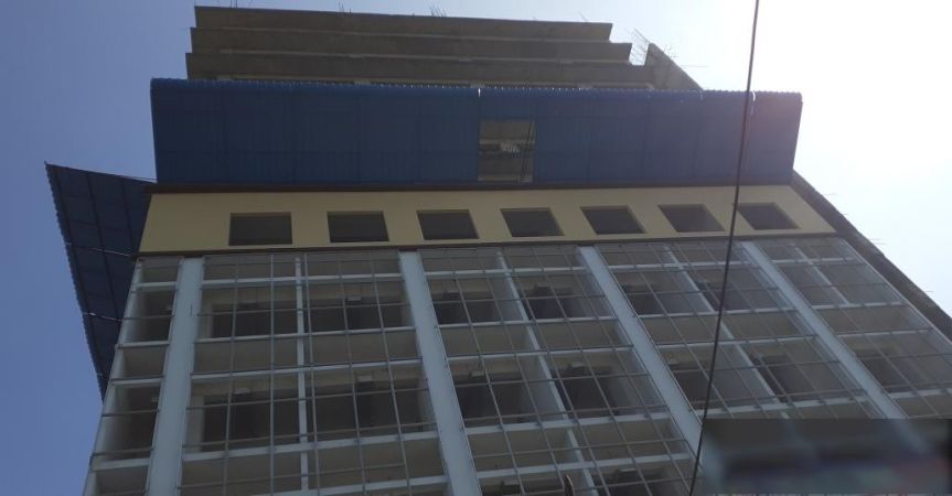  Bedrooms Commercial Properties for Sale