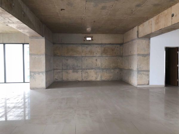  Bedrooms Commercial Properties for Rent