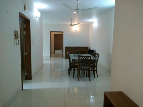 3 Bedrooms Residential Properties for Rent