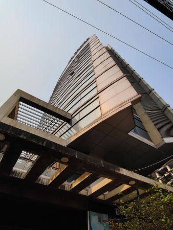  Bedrooms Commercial Properties for Rent