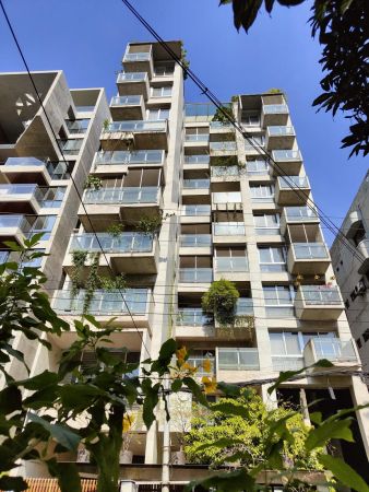 4 Bedrooms Residential Properties for Rent