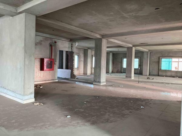  Bedrooms Commercial Properties for Rent