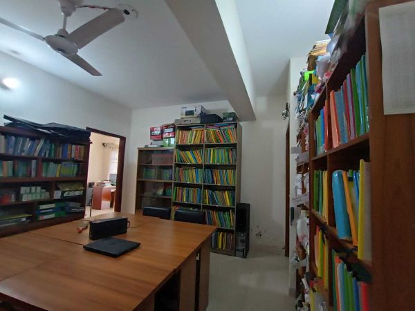 4 Bedrooms Commercial Properties for Rent