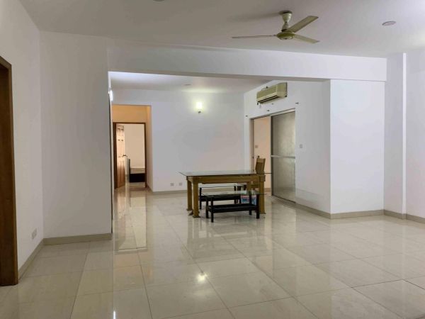 4 Bedrooms Residential Properties for Rent