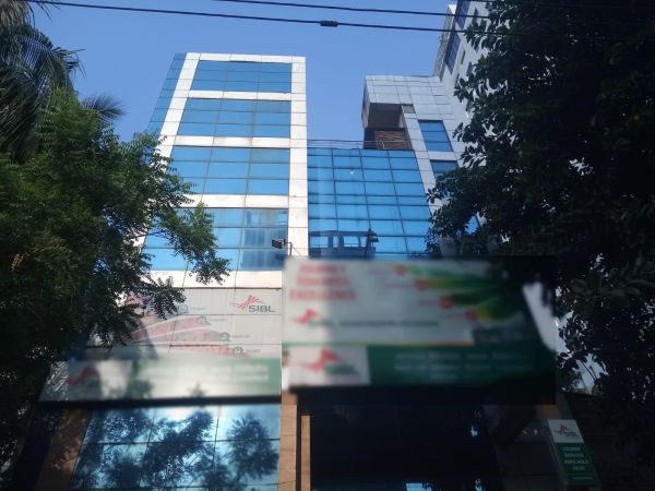  Bedrooms Commercial Properties for Rent